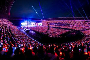 SEVENTEEN follow again 会場限定 日産スタジアム　コンプ スタジアムライブレポ】SEVENTEEN、祝デビュー9周年