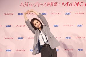 上戸彩＆今田美桜、AOKI「機能性ジャケット」で魅せるハンサムな色気に