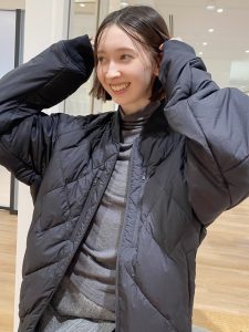 UNIQLO - ユニクロノンキルトダウンショートコート.黒Lの通販 by