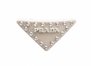 PRADA」のヘアピンや「Dior」のネックレスなど♡話題の