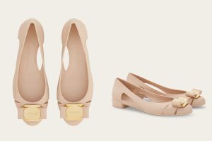 フェラガモ】可愛いプライスとデザインで人気！フラットシューズ