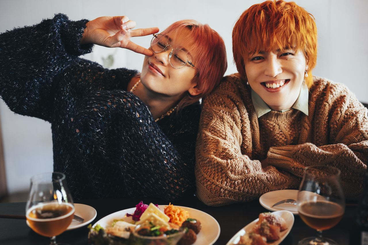 超特急　REAL? チャコール(シューヤ) パーカー　L 超特急(せぶいれ)タカシとシューヤが語る「みんなで新しい景色が見れた