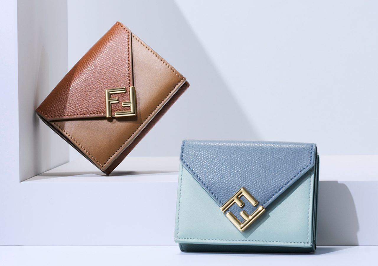 ブランド財布】最強開運日に指名買い♡ 「フェンディ」の新作スモール