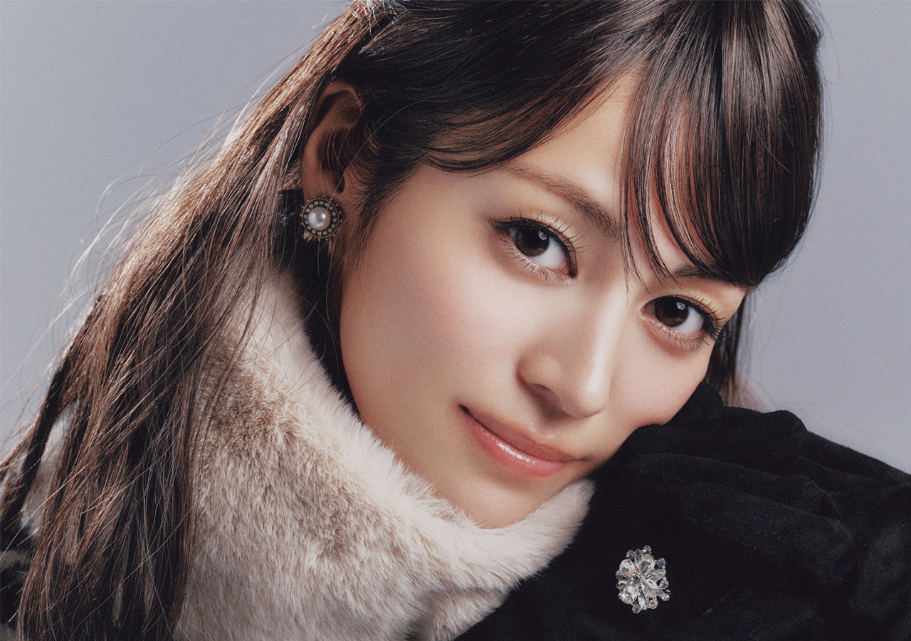 f5ve楓、エビちゃんOLに♡ CanCam卒業を記念して“めちゃモテ”スタイル