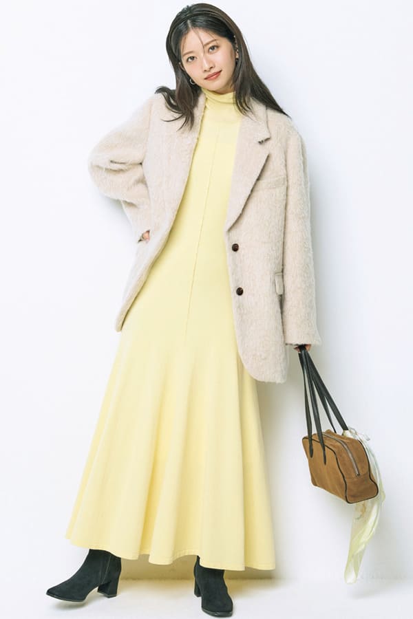 好感度を高める 人気者カラーは遊び心あるイエロー！『「この人といて〝落ち着く〟というよりは、一緒にいて〝楽しい！〟と思わせるのが重要！」（byここさん）そんな今年の対人運には、ポジティブなイエローが効果てきめん！ 親しみやすさのあるカジュアルなスタイルを軸に、遊び心たっぷりにHappyな着こなしを♪』