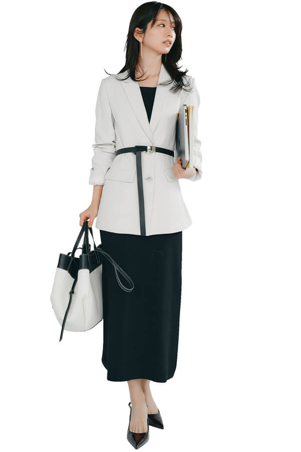 会議2日目！ 夜は会食の予定♪『昨日の夜中にまとめた資料を元に、会議2日目。対面だとよりスムーズだから、滞在中に詰められるところは詰めておきたい！』