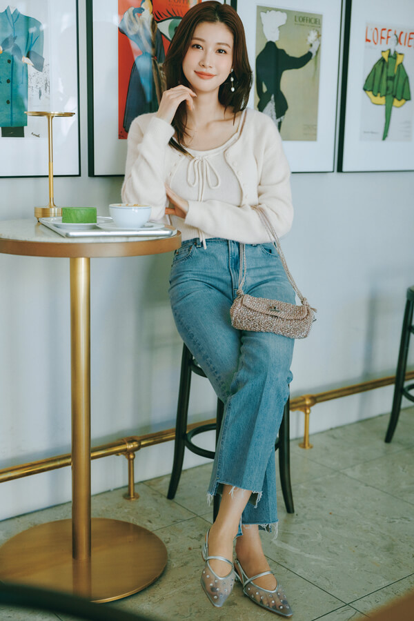 表参道のカフェで彼氏とデート『週末は彼氏とカフェに集合！ふわふわのニットで思わず触れたくなるコーデにしてみた♡リボンが写真映えもするし、カフェデートには大正解！』