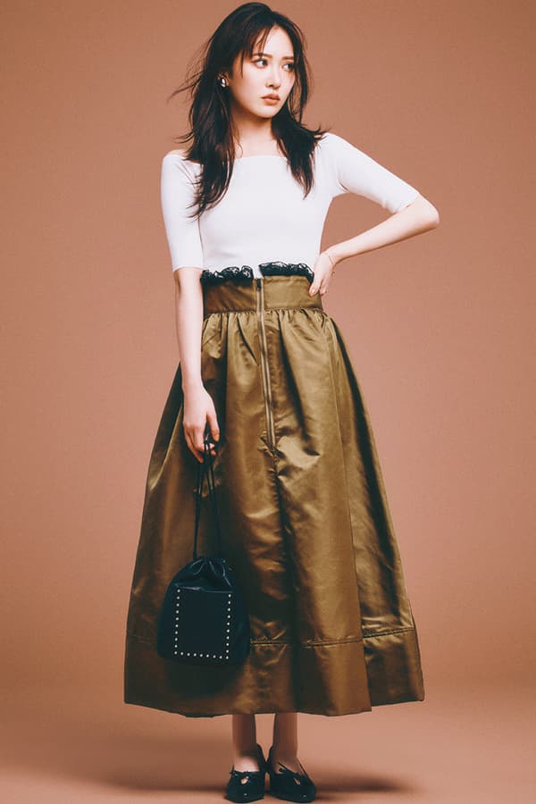 結果、印象に残るのはピタめトップスで作るシンプルコーデらしい『恋服でメンズがときめきを感じるポイントは、アイテムよりもシルエットという説、強し！メリハリがきいた大人めシンプルコーデは、恋を呼び込む鉄板なのかも♡』
