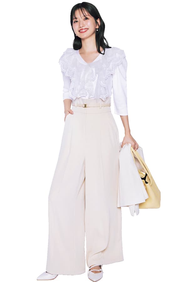 フリルトップス×ハイウエストパンツコーデ