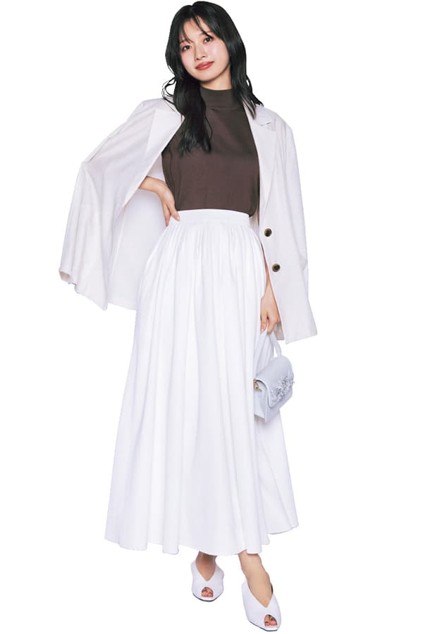 スカート×ジャケットコーデ