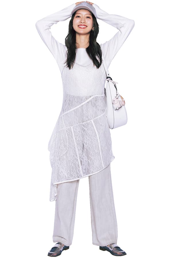 オールホワイトコーデ