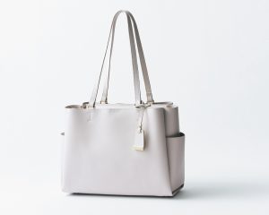 めるる♡生見愛瑠さん着用♡美品♡ケイトスペード レザー 2way トートバッグ 生見愛瑠】会社員におすすめ♡PCが入る「仕切りポケット付きトート
