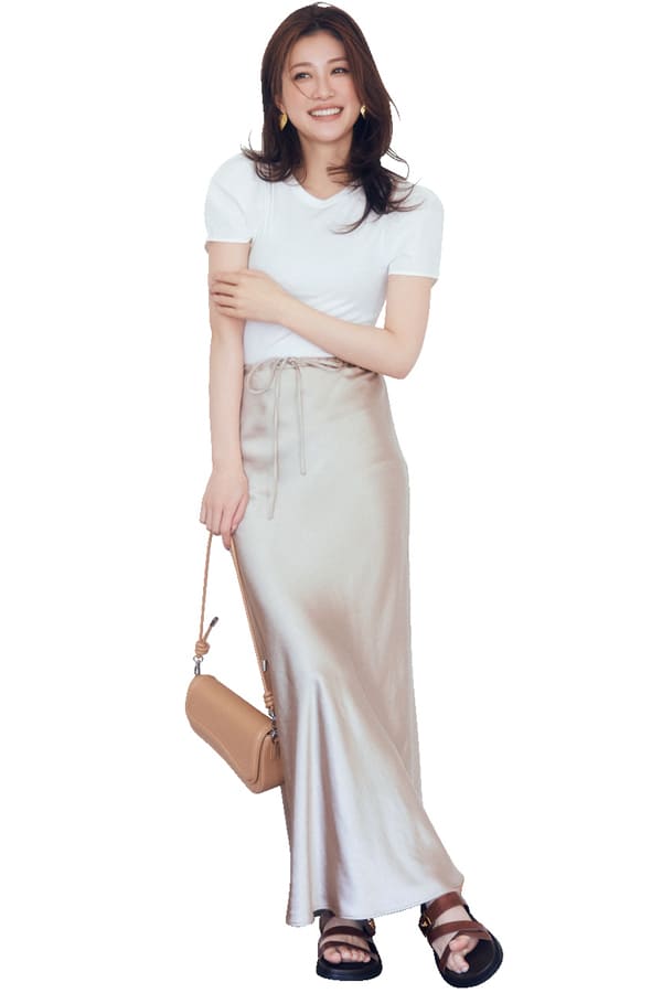 Tシャツでも華やか見せってできますか？『この夏注目の甘盛りデザインでセンシュアルに着映えて♡』